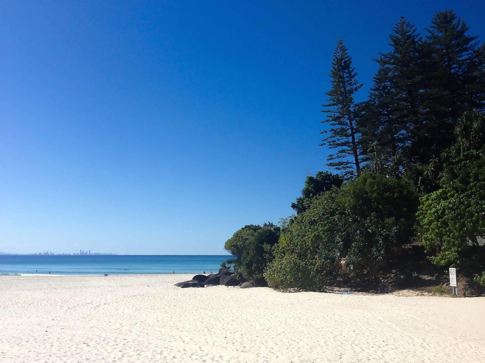 Komune Resort And Beach Club Greenmount Beach Coolangatta Extérieur photo